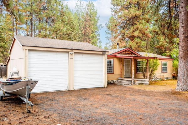 19724 VOLARE LN, BEND, OR 97702 - Image 46de15566039c4b6ae4b56ea2bbd8d7d/3663008991