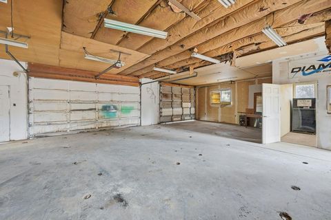 Tiny photo for 4645 NW 52nd Street, Redmond, OR 97756 (MLS # 220214388)