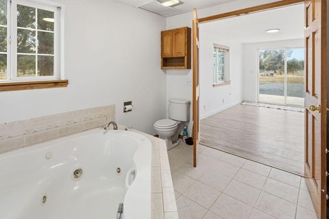 Tiny photo for 4645 NW 52nd Street, Redmond, OR 97756 (MLS # 220214388)