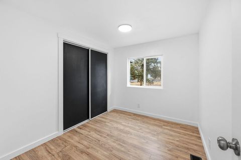 Tiny photo for 4645 NW 52nd Street, Redmond, OR 97756 (MLS # 220214388)