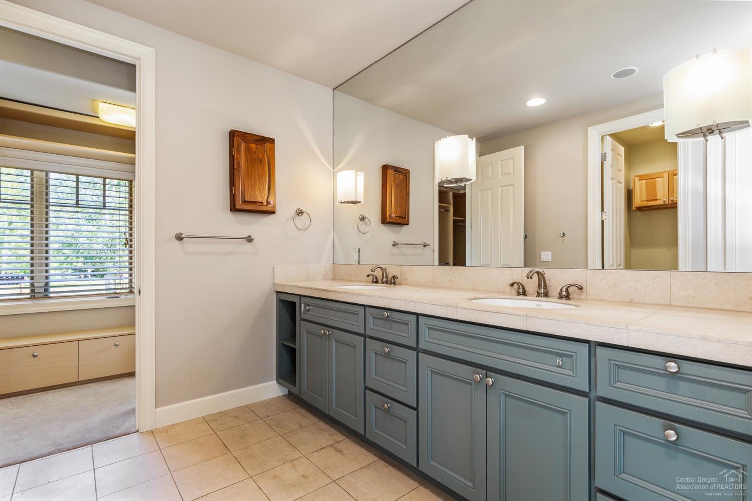 Broken Top - Residential