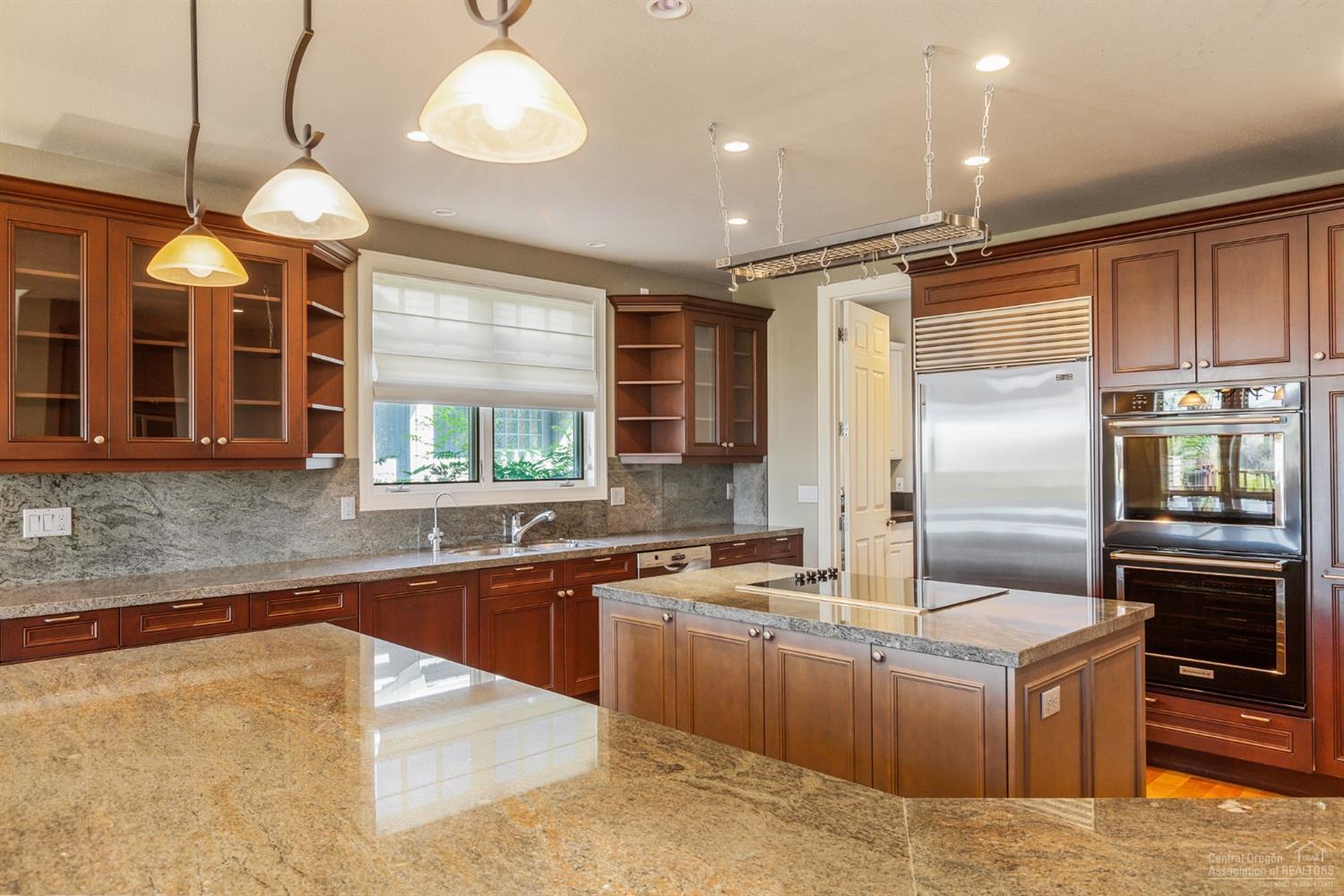 Broken Top - Residential