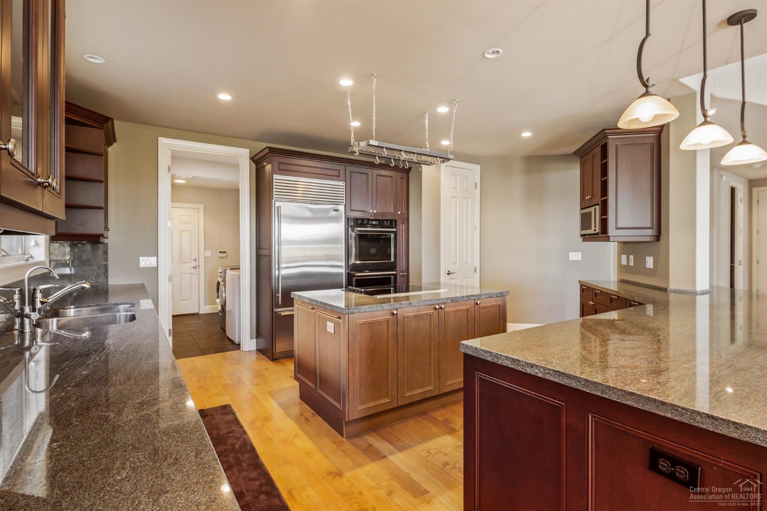 Broken Top - Residential