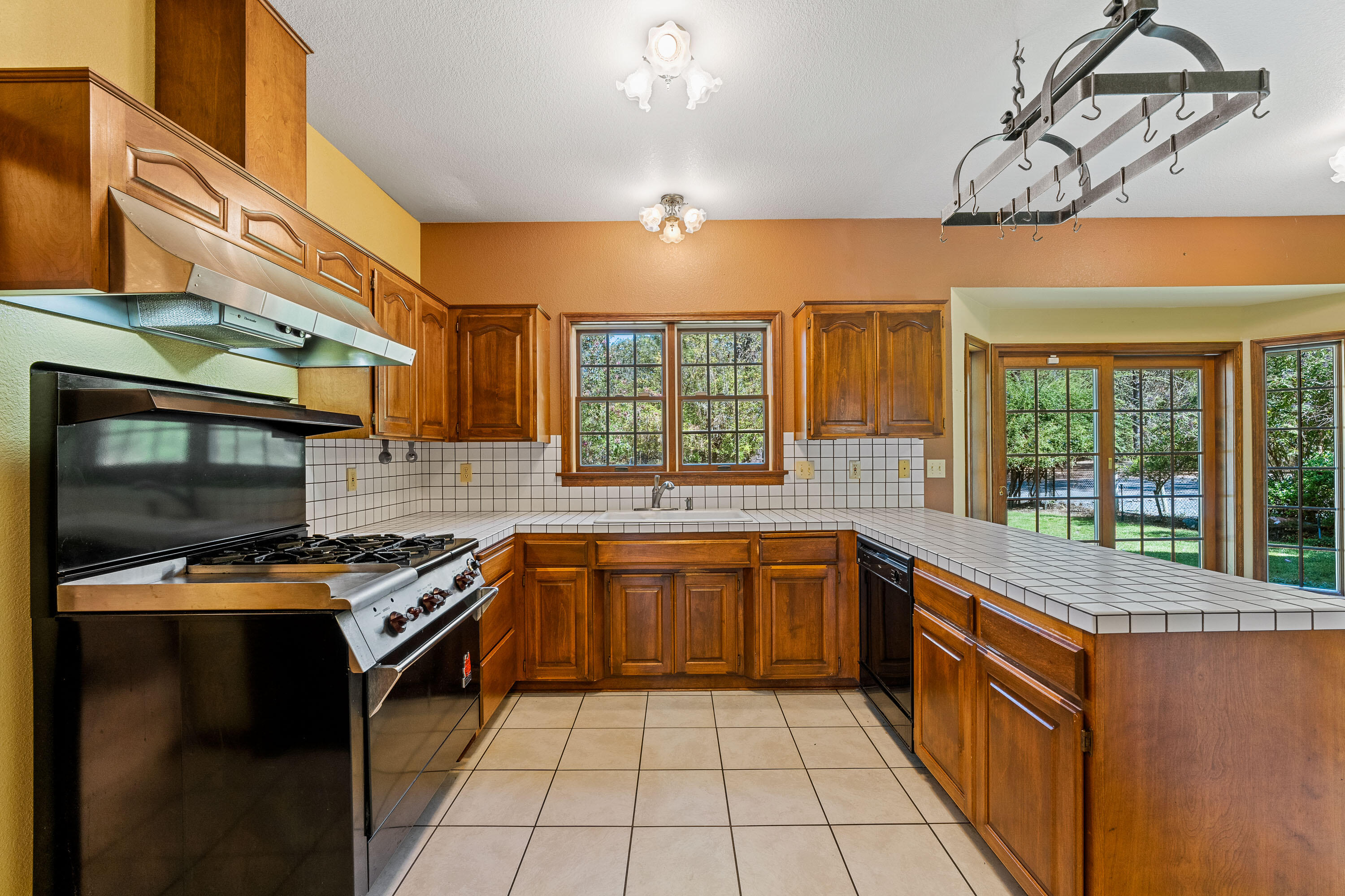 Country Hills Estates - Residential