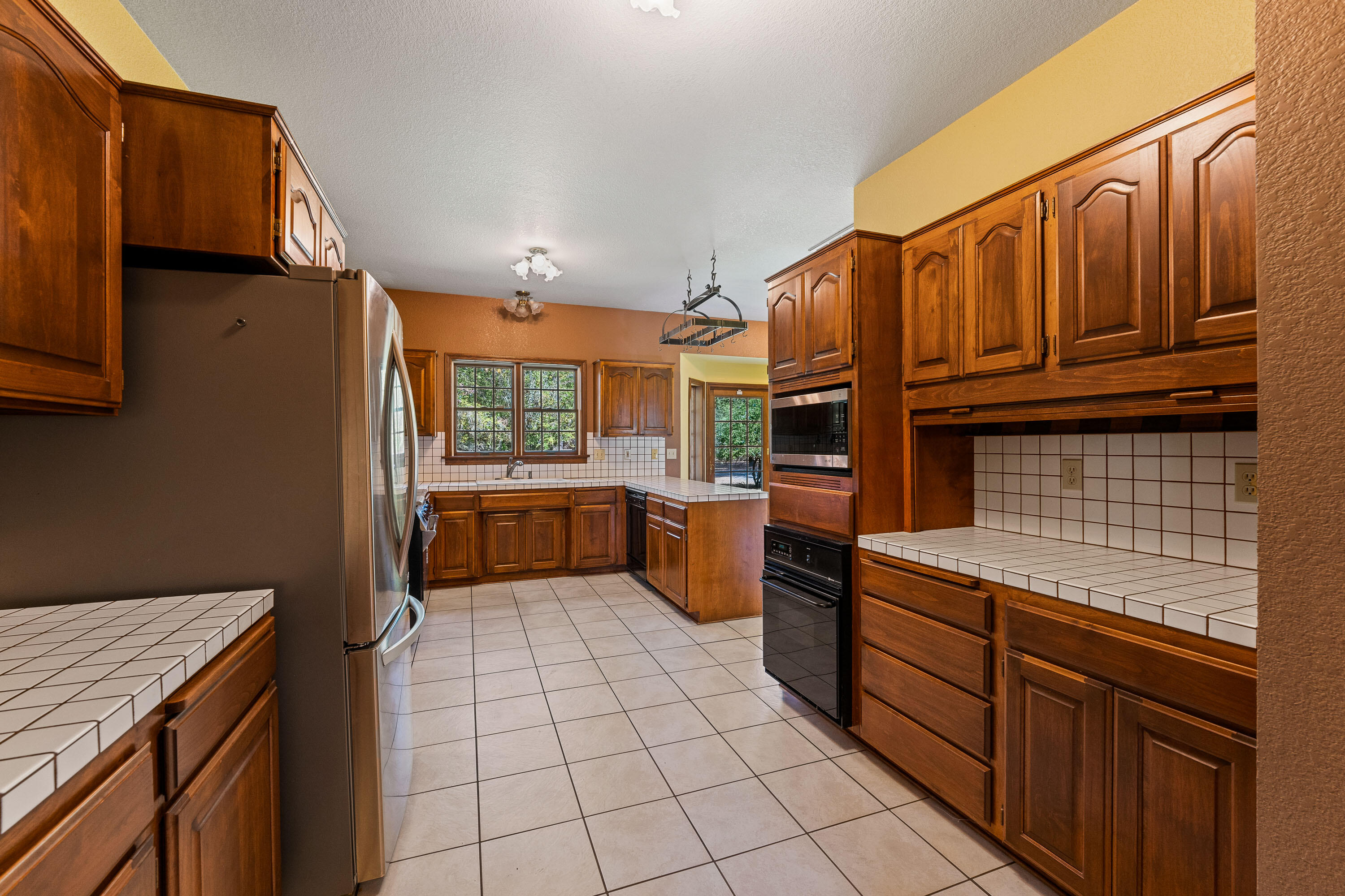 Country Hills Estates - Residential