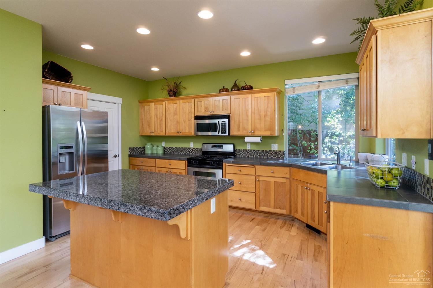 Skyliner Summit - Residential