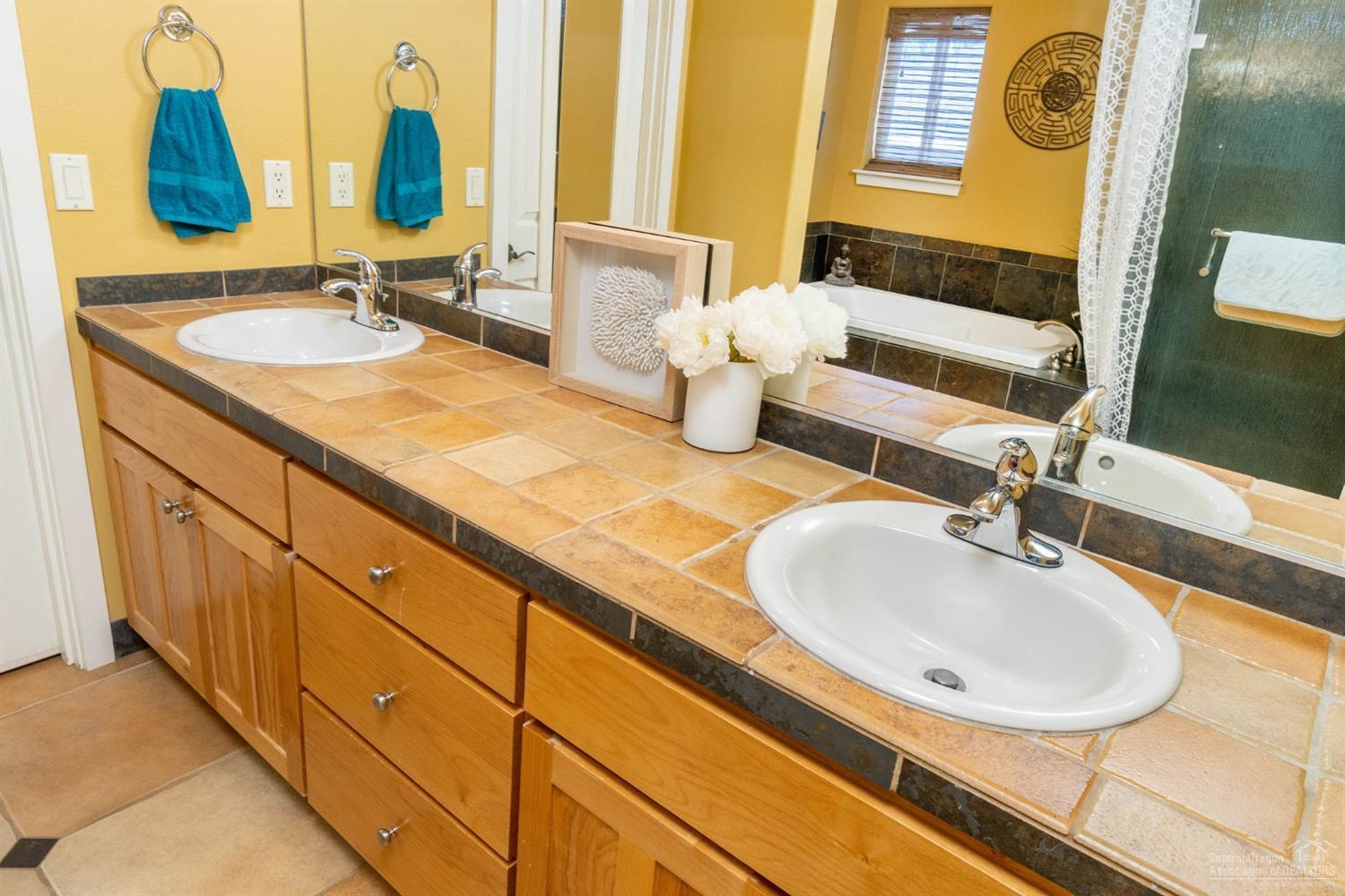 Skyliner Summit - Residential