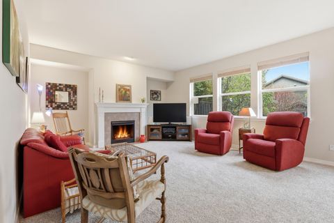 Tiny photo for 61156 Foxglove Loop, Bend, OR 97702 (MLS # 220219875)