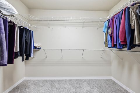 Tiny photo for 61156 Foxglove Loop, Bend, OR 97702 (MLS # 220219875)