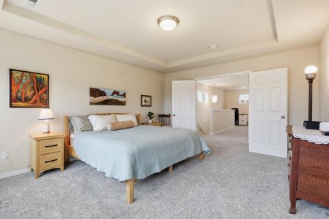 Tiny photo for 61156 Foxglove Loop, Bend, OR 97702 (MLS # 220219875)