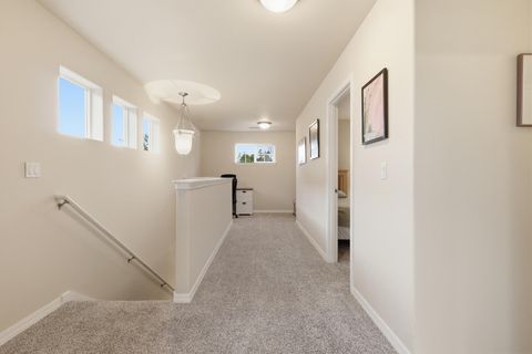 Tiny photo for 61156 Foxglove Loop, Bend, OR 97702 (MLS # 220219875)