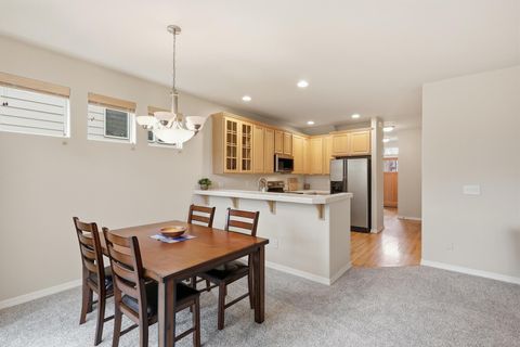 Tiny photo for 61156 Foxglove Loop, Bend, OR 97702 (MLS # 220219875)