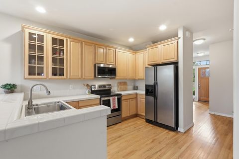 Tiny photo for 61156 Foxglove Loop, Bend, OR 97702 (MLS # 220219875)