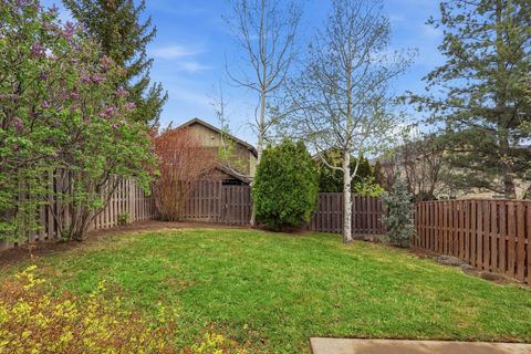Tiny photo for 61156 Foxglove Loop, Bend, OR 97702 (MLS # 220219875)