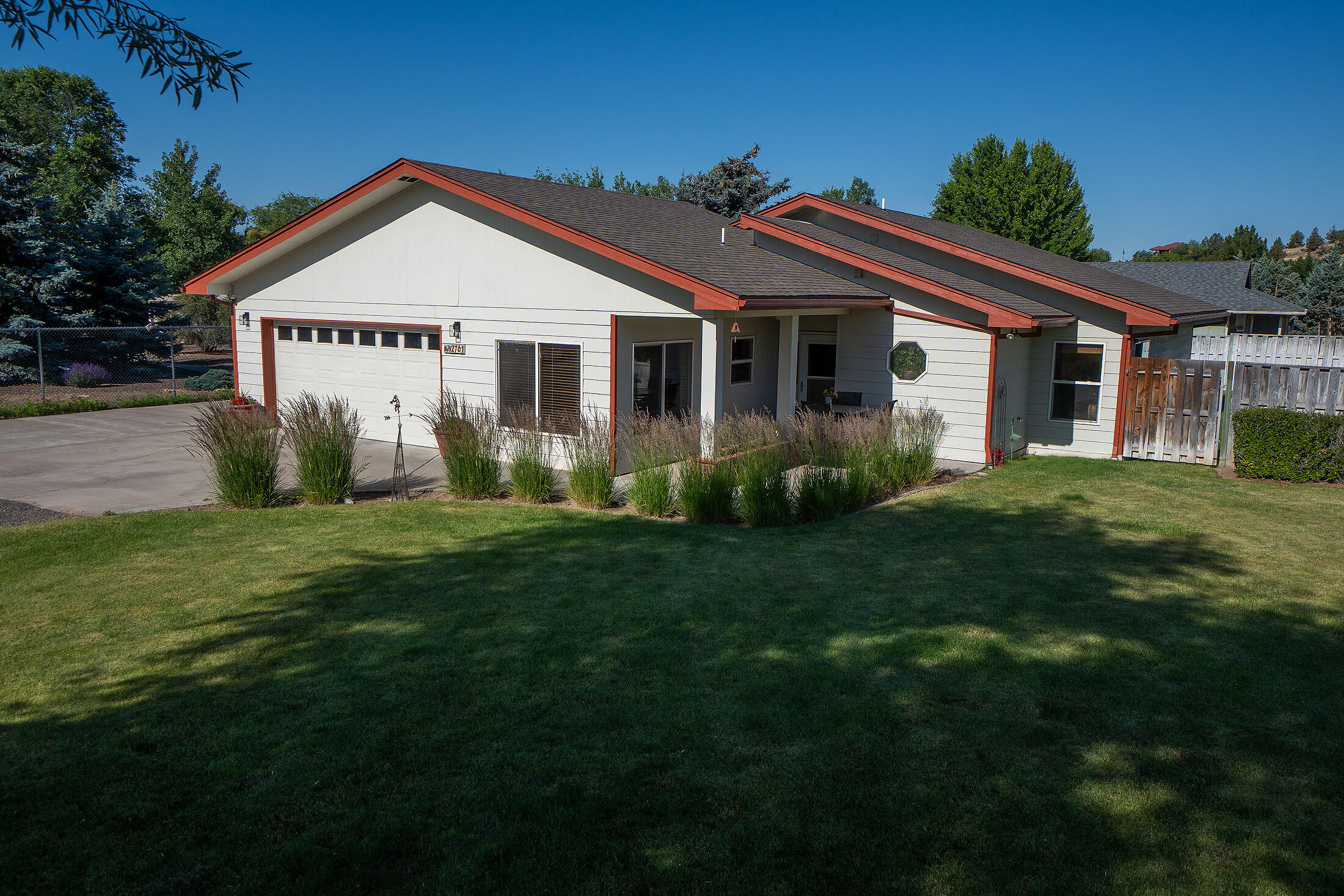 2761 NE Yellowpine Road