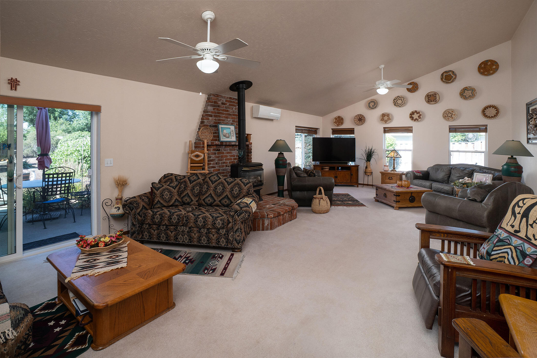 2761 NE Yellowpine Road