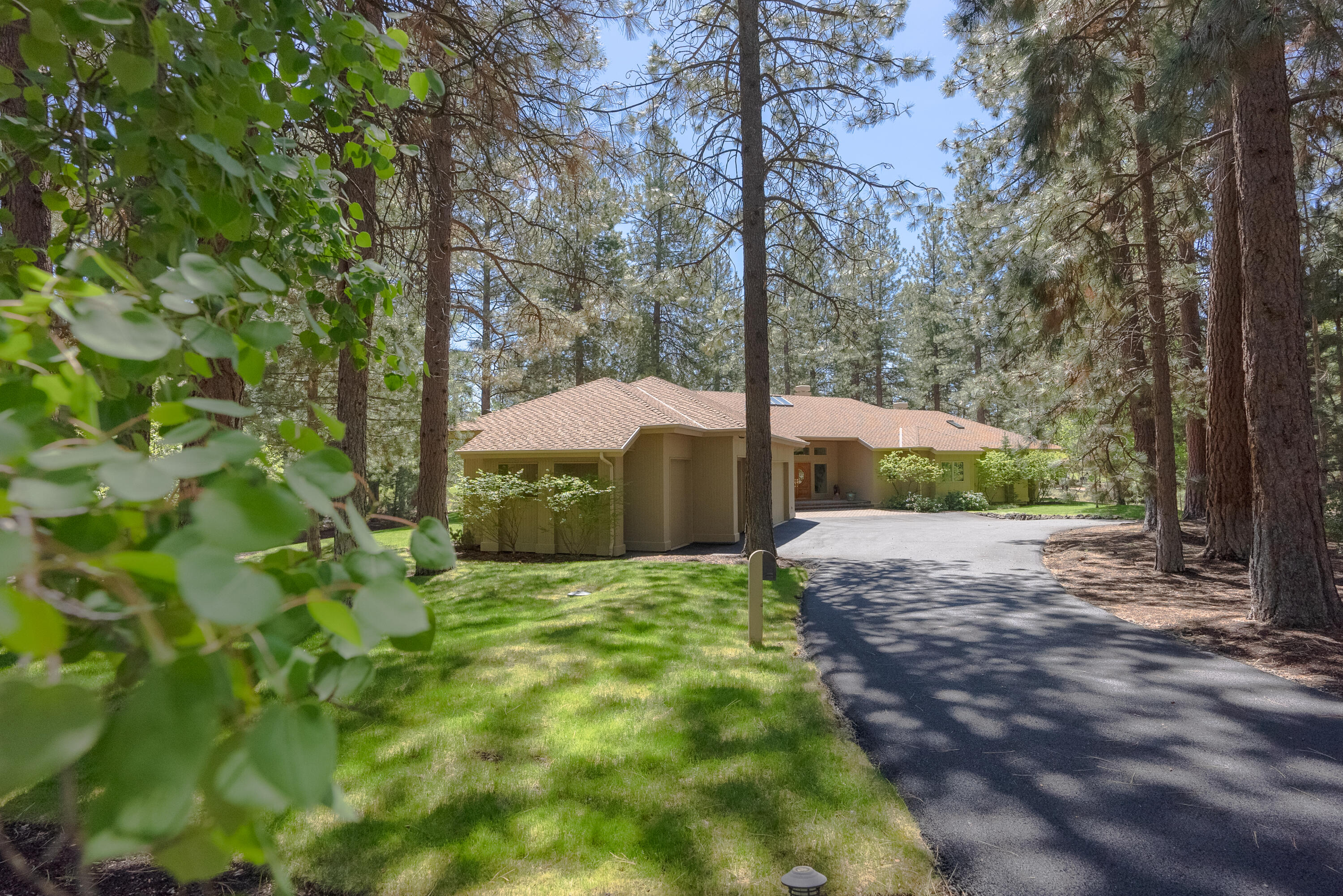 7th Mtn Golf Village - Residential