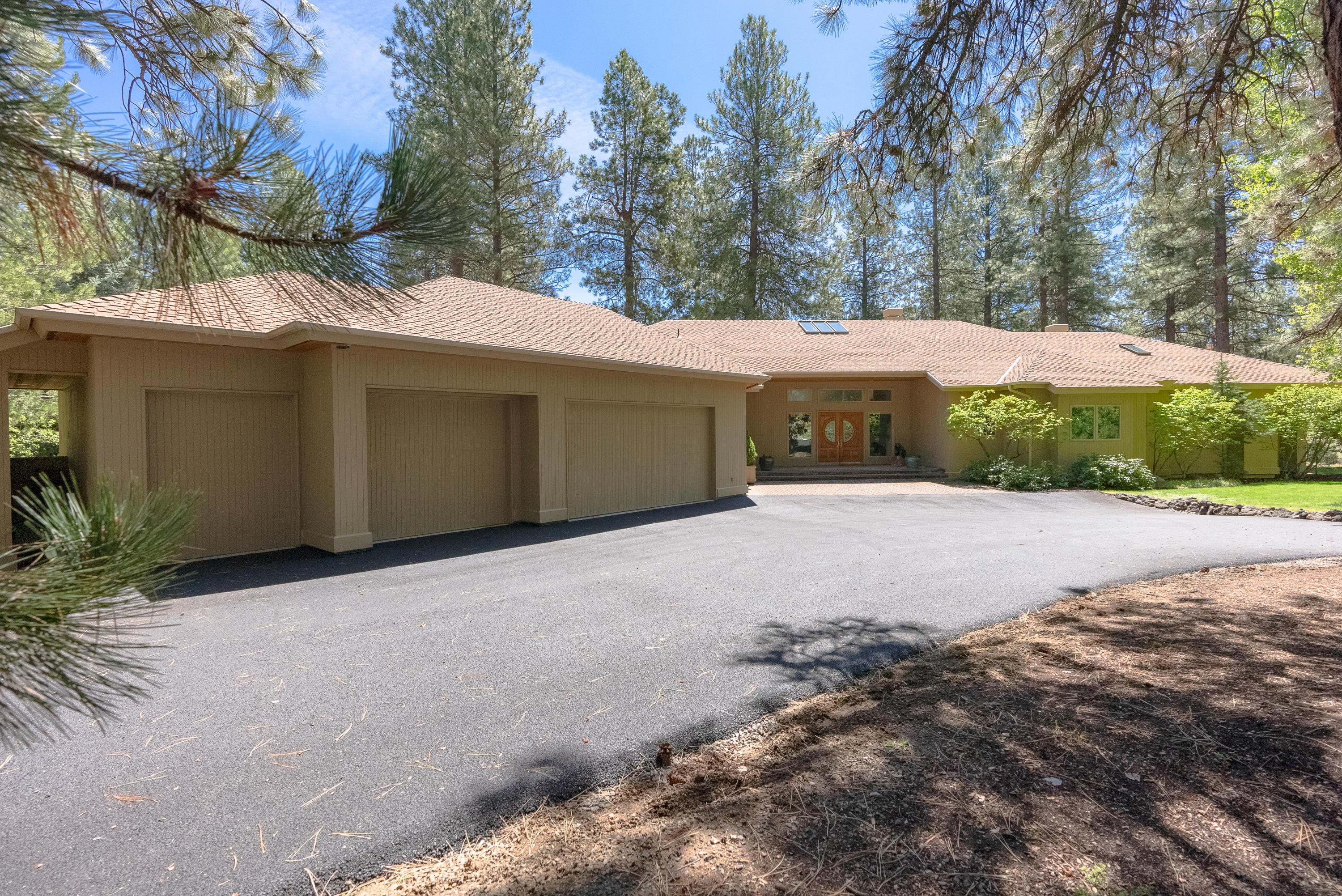 7th Mtn Golf Village - Residential