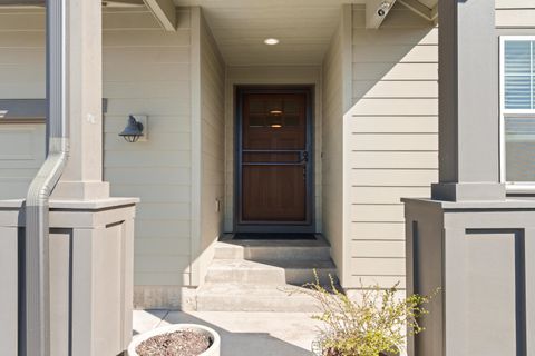 Tiny photo for 270 NW 33rd Street, Redmond, OR 97756 (MLS # 220217306)