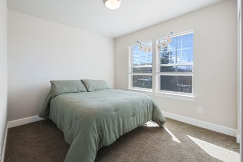 Tiny photo for 270 NW 33rd Street, Redmond, OR 97756 (MLS # 220217306)