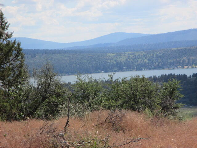 Paradise Hill - Land