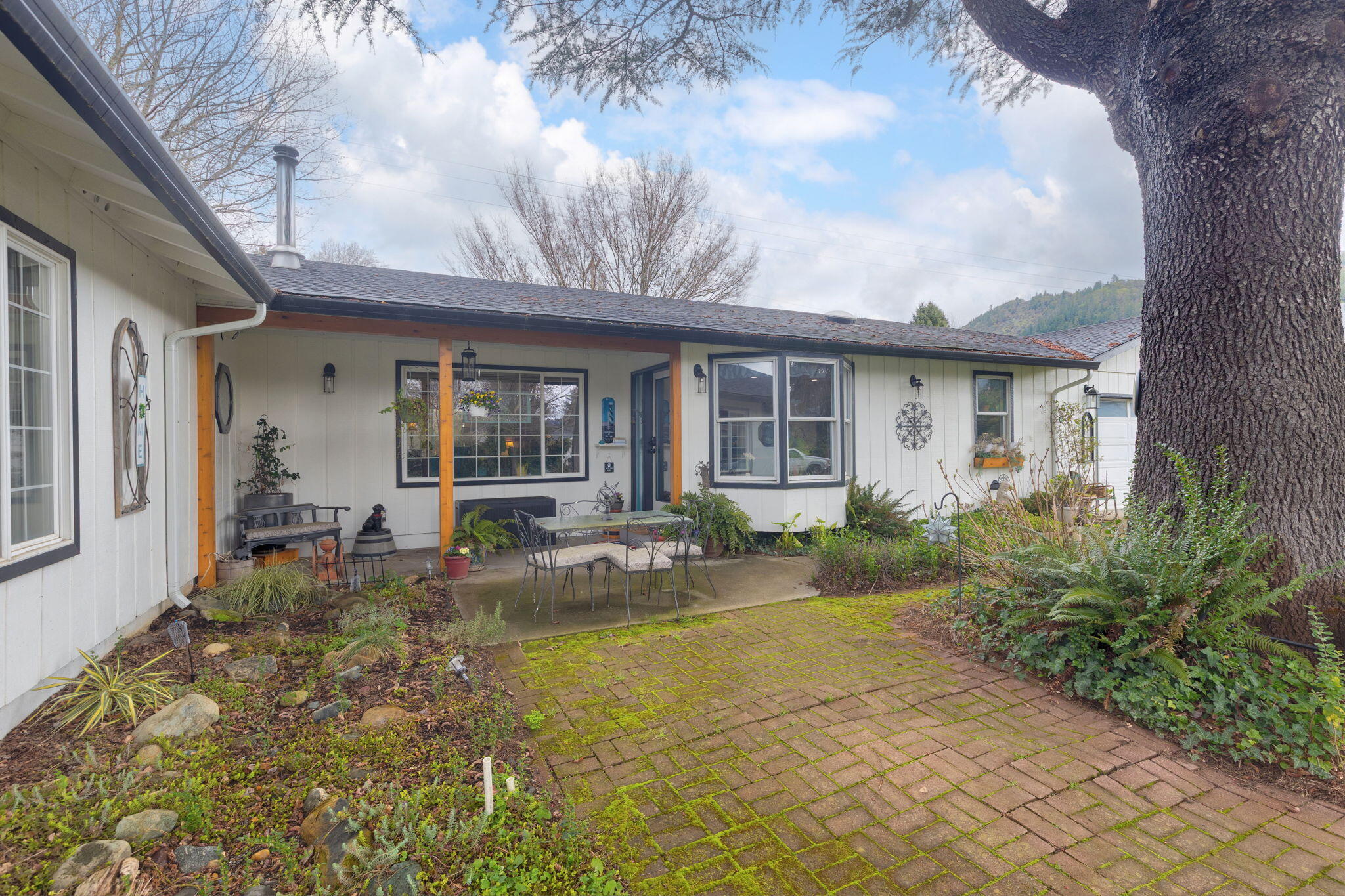 753 W Evans Creek Road