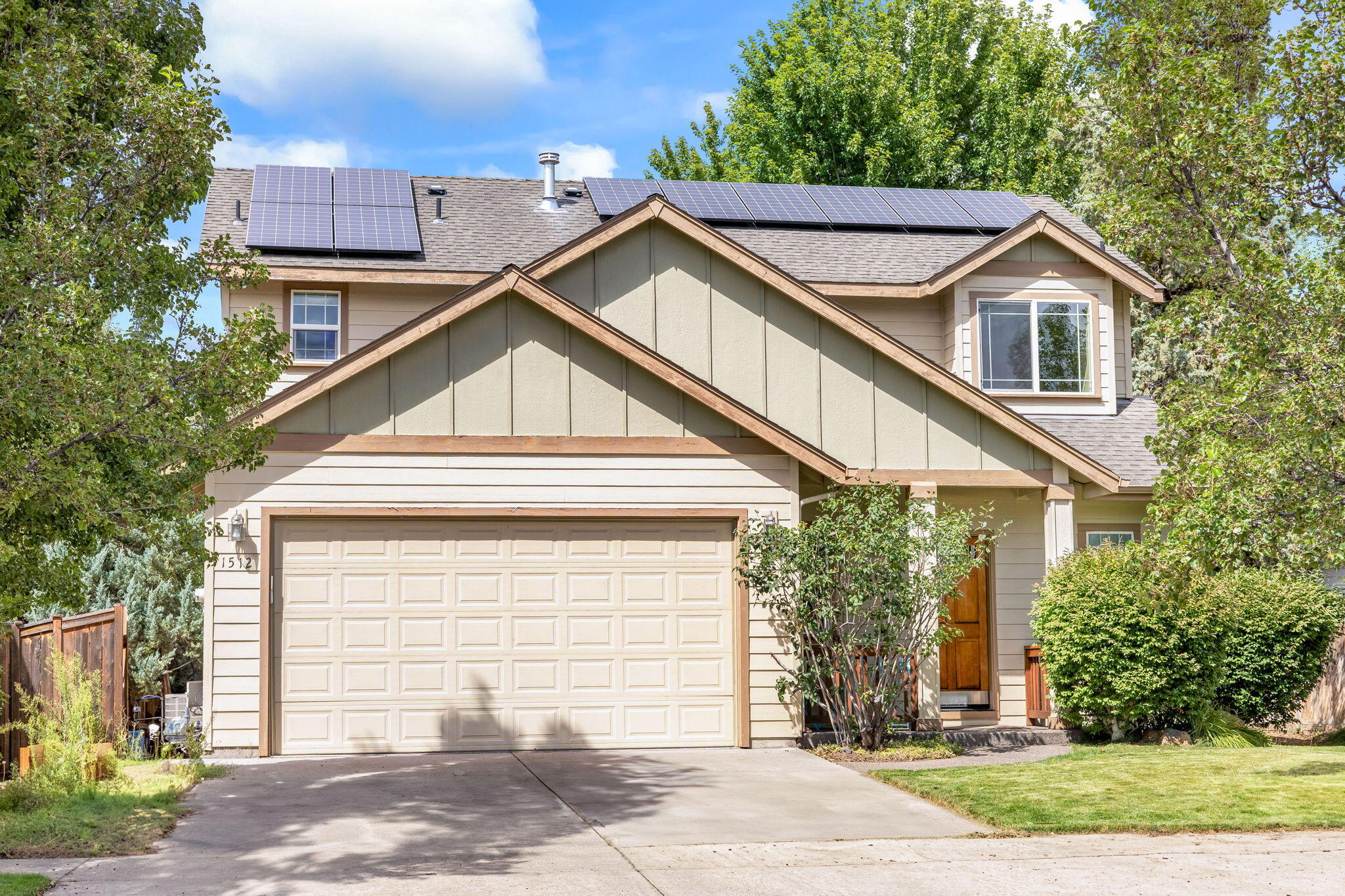 1512 NE Quiet Ridge Lane