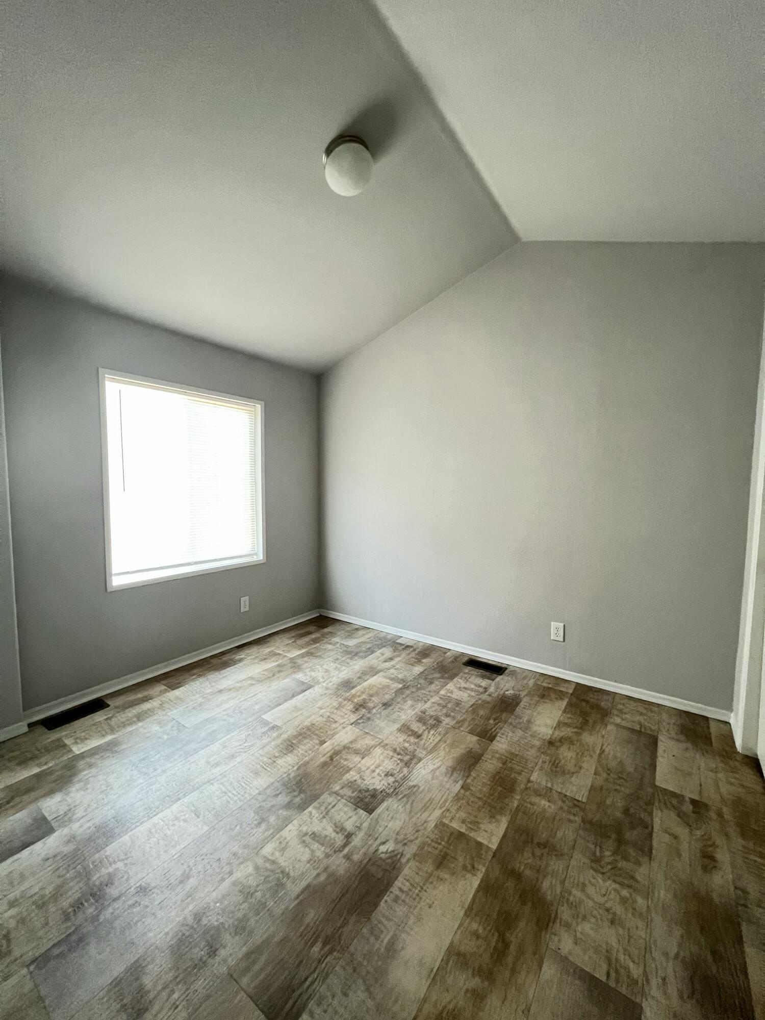 Round Lake Estates - Residential