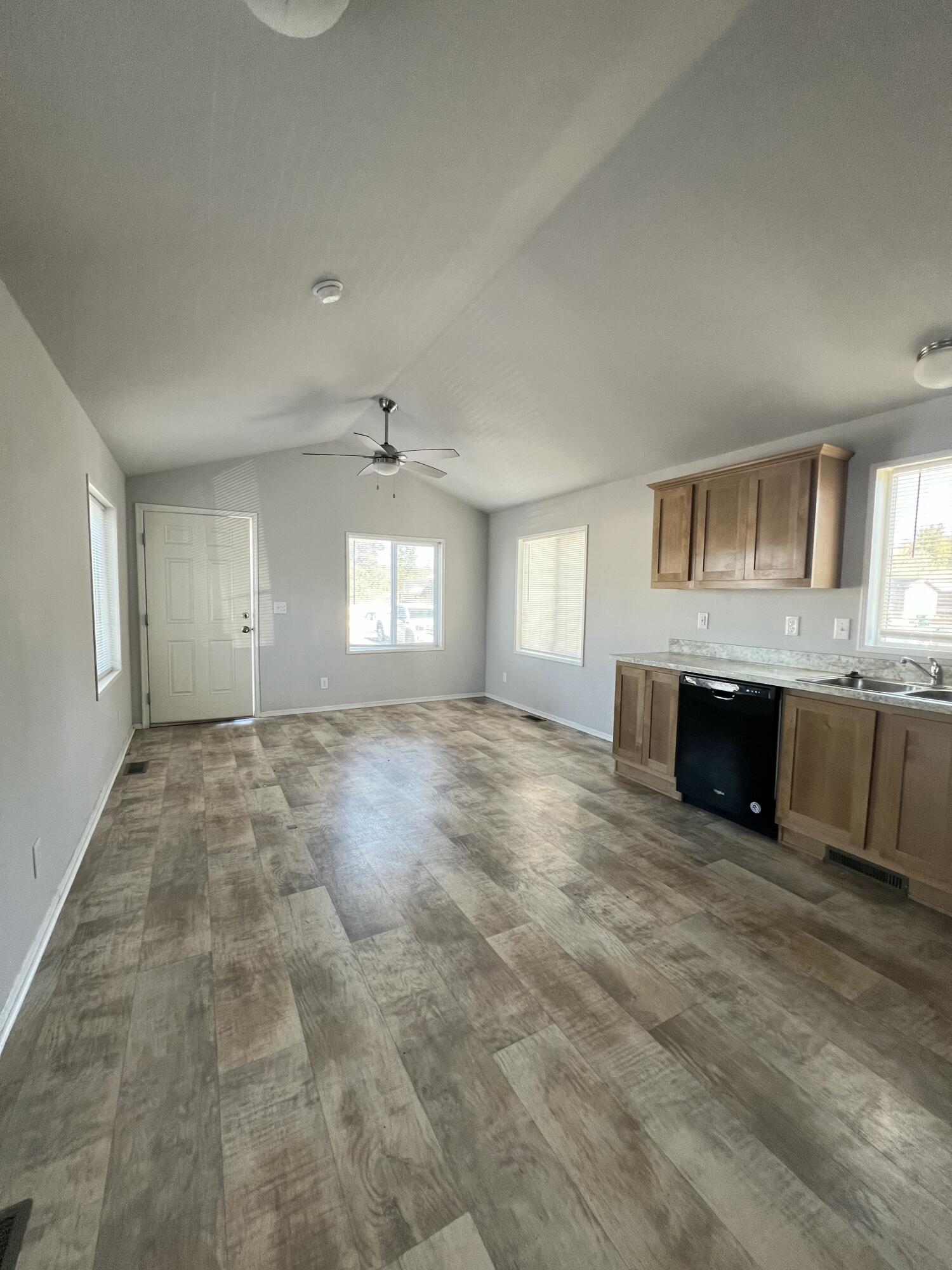 Round Lake Estates - Residential