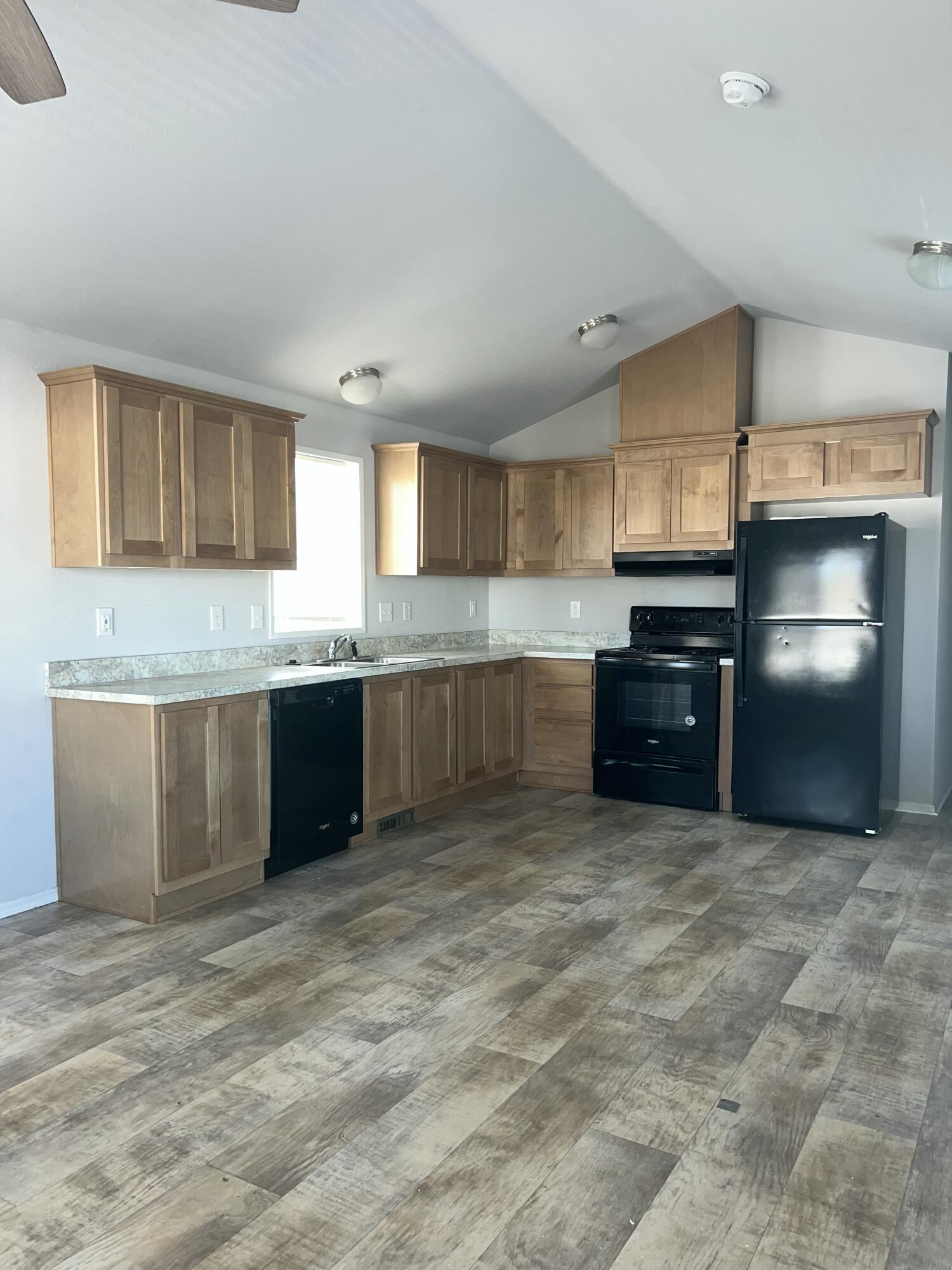 Round Lake Estates - Residential