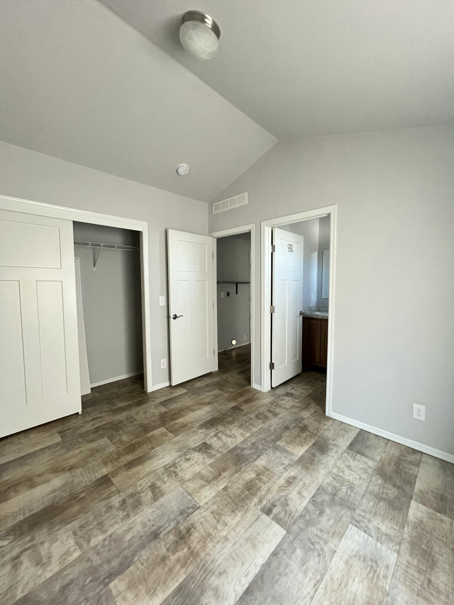 Round Lake Estates - Residential