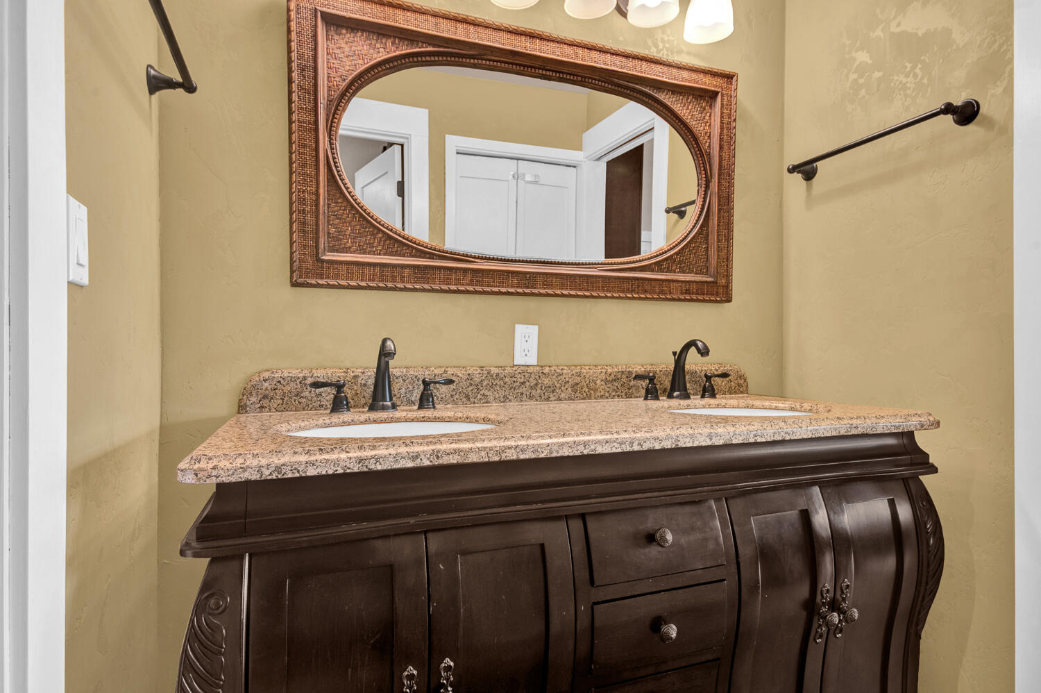 Inn Of The 7th - Residential