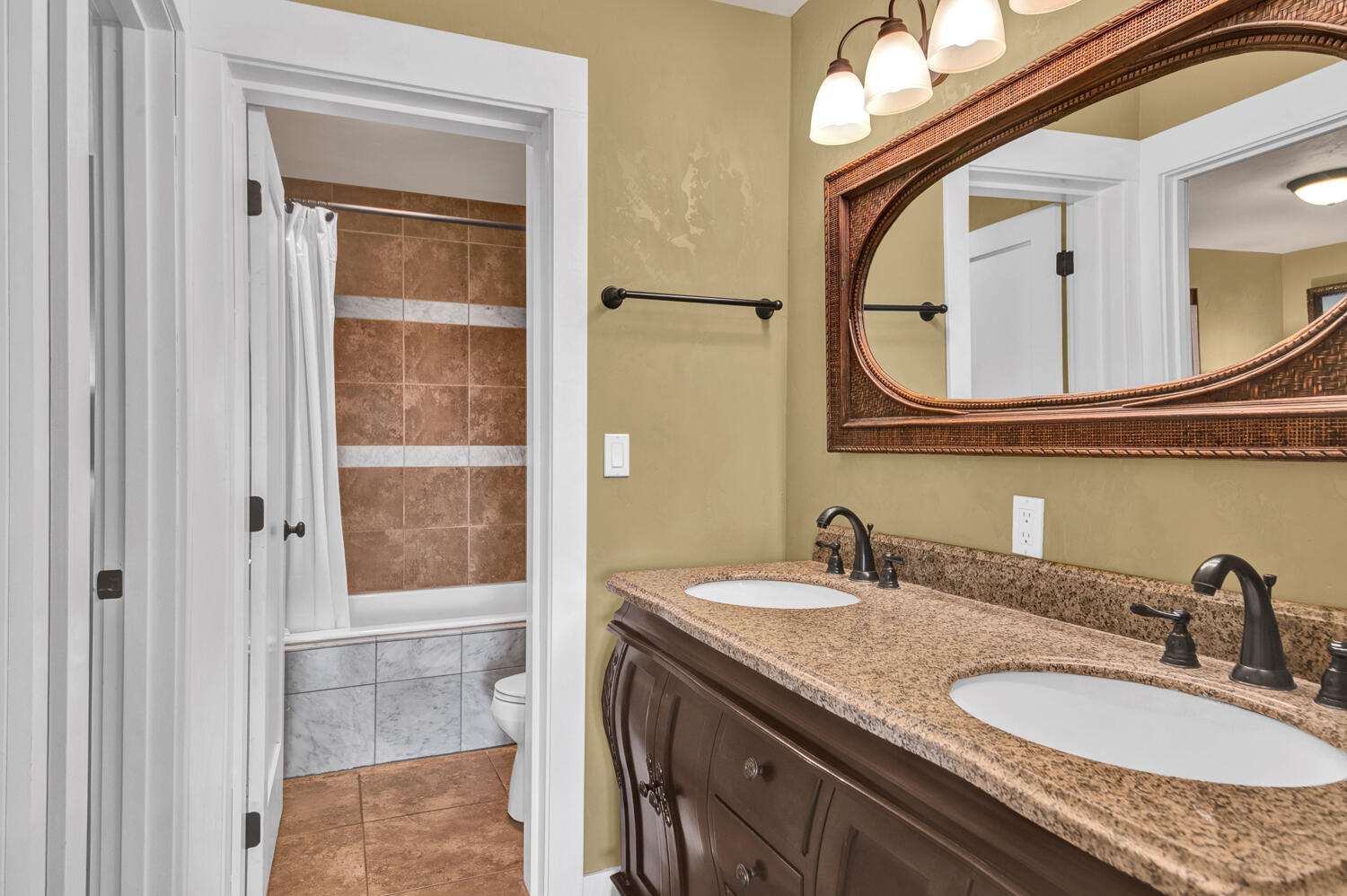 Inn Of The 7th - Residential