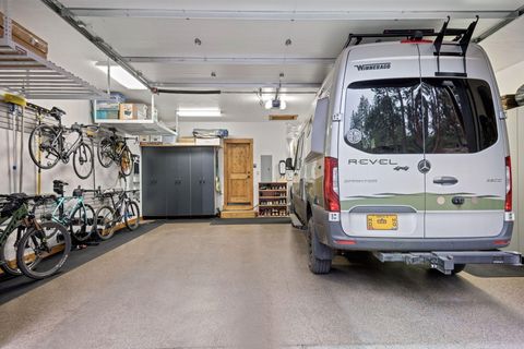 Tiny photo for 61299 Big Eddy Circle, Bend, OR 97702 (MLS # 220214398)