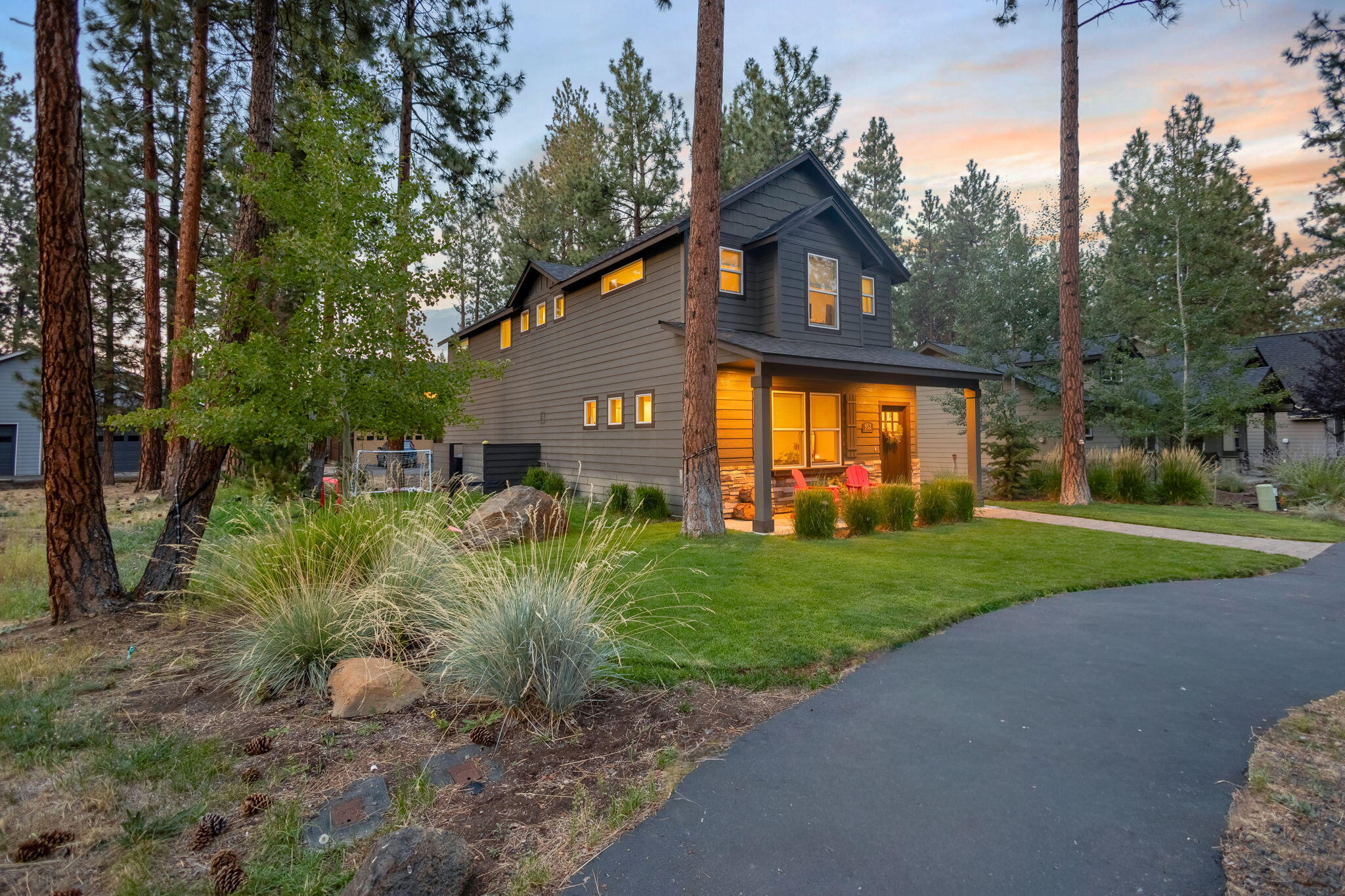 952 E Timber Pine Drive