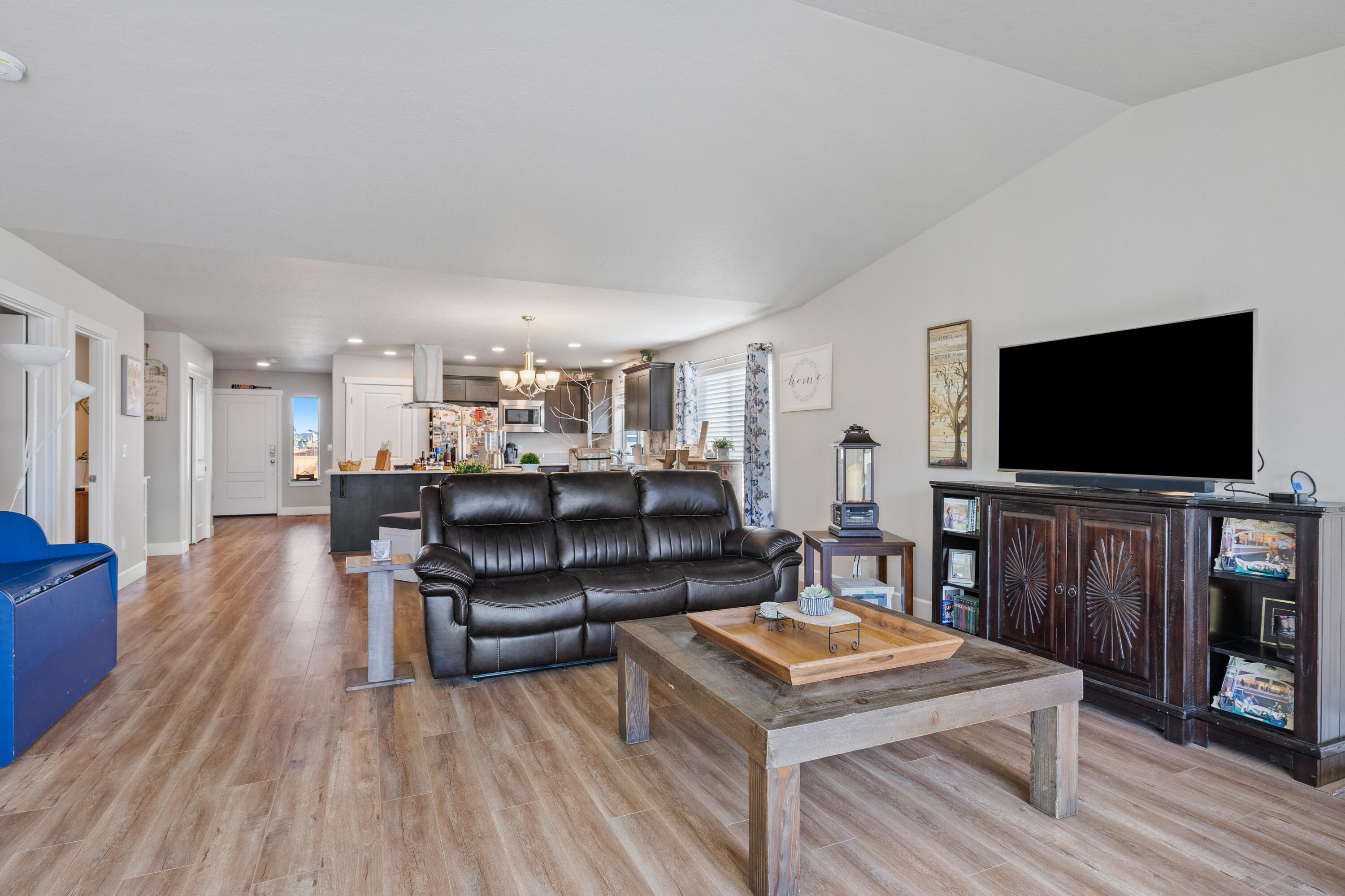 27 Elm - Residential