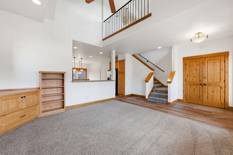 Tiny photo for 2627 NW Awbrey Point Circle, Bend, OR 97703 (MLS # 220217376)