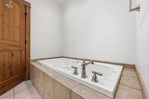 Tiny photo for 2627 NW Awbrey Point Circle, Bend, OR 97703 (MLS # 220217376)