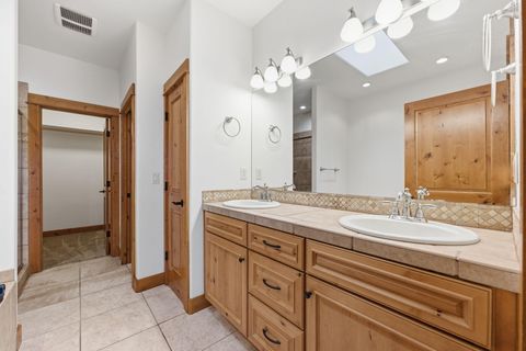 Tiny photo for 2627 NW Awbrey Point Circle, Bend, OR 97703 (MLS # 220217376)