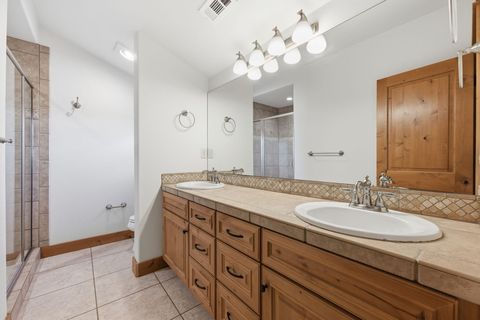 Tiny photo for 2627 NW Awbrey Point Circle, Bend, OR 97703 (MLS # 220217376)