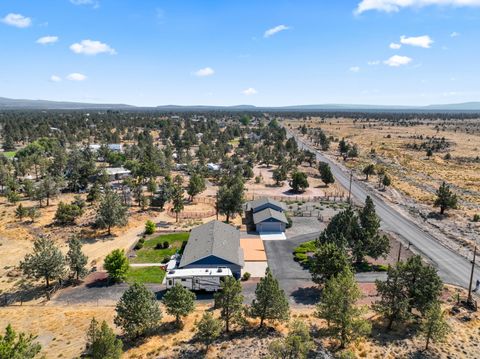 Tiny photo for 1923 NE Upas Avenue, Redmond, OR 97756 (MLS # 220216697)