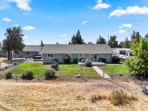 Tiny photo for 1923 NE Upas Avenue, Redmond, OR 97756 (MLS # 220216697)