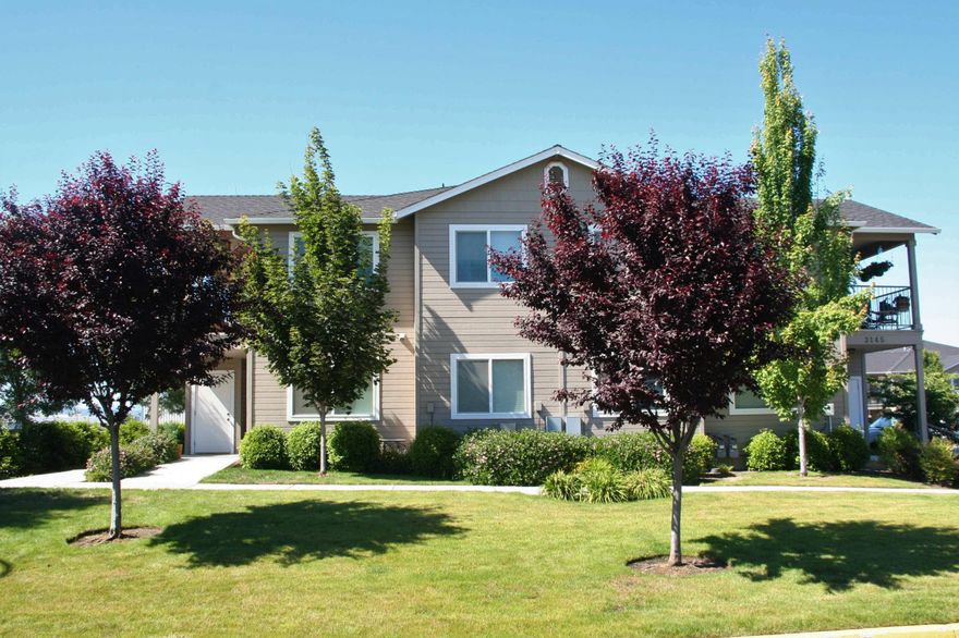 7 East side 4-plexes,  28 units total.  2004 built.  Great rental history.  100% occupancy.  very roomy units.  great floor plans.  good parking.