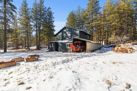 Tiny photo for 12759 Golden Eagle Lane, Bonanza, OR 97623 (MLS # 220213590)
