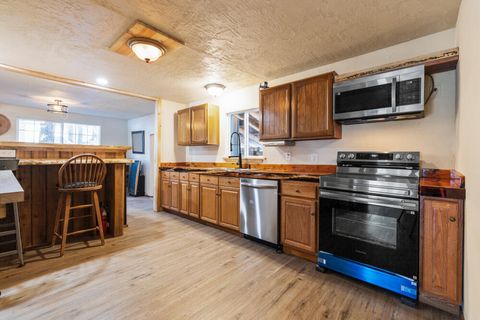 Tiny photo for 12759 Golden Eagle Lane, Bonanza, OR 97623 (MLS # 220213590)