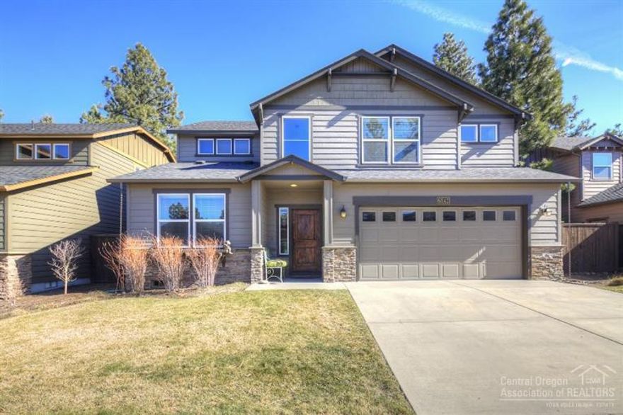 Elegantly appointed Aspen Rim home w/in minutes to river, trails, & Old Mill District! Open floorplan; vaulted living; hardwood; large kitchen w/ granite & stainless steel appliances; spacious main level Master Suite! Separate office; 3 generous sized bedrooms; open loft/family room that provides much flexibility! Good solar orientation; private backyard; separate dog run; large paver patio; & park-like setting....great for entertaining! Outstanding neighborhood w/ community parks & pool!