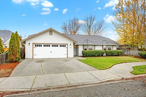 Photo of 1409 George Tweed Boulevard, Grants Pass, OR 97527 (MLS # 220212247)