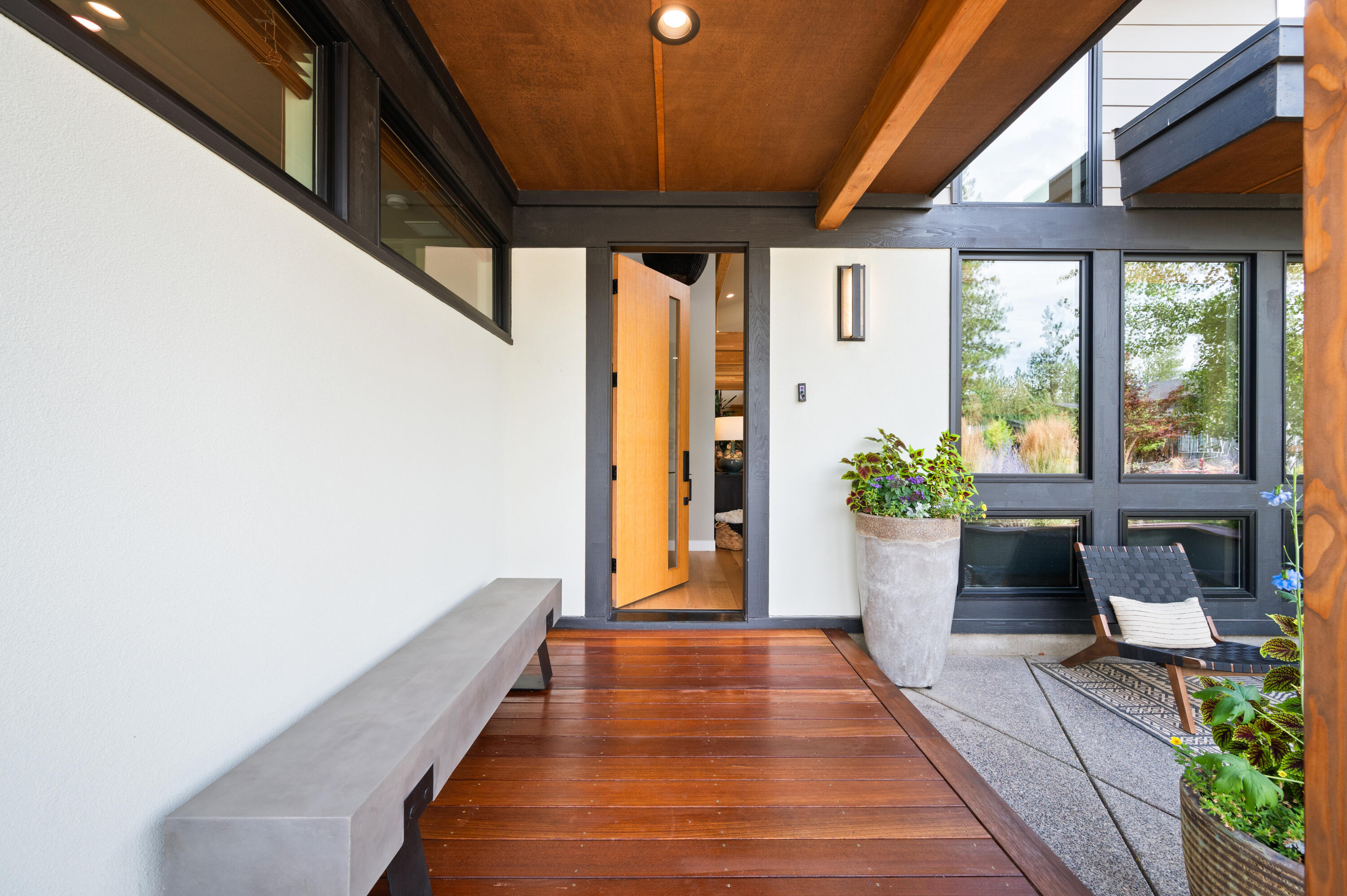 3125 NW Blodgett Way