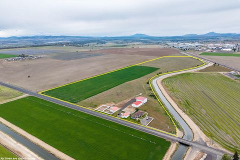 Tiny photo for 501 NW Dogwood Lane, Madras, OR 97741 (MLS # 220219879)