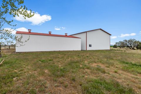 Tiny photo for 501 NW Dogwood Lane, Madras, OR 97741 (MLS # 220219879)